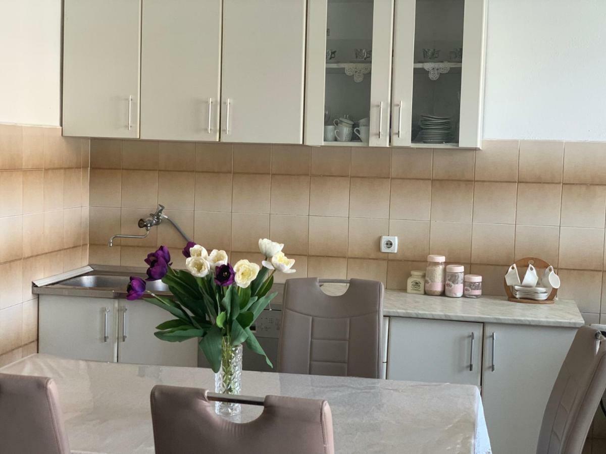 Apartments Dibra Улцинь Экстерьер фото